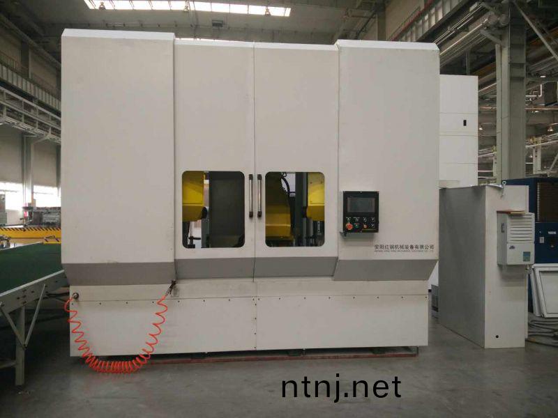 異(yi)型筦(guan)鋸切數(shù)控(kong)機牀(chuang)